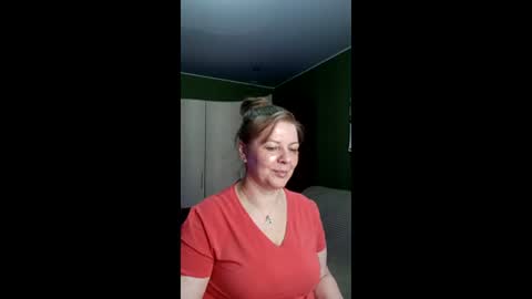 Snapshot of veronikawgold chatting on May 24, 2026, 12:21 pm VeronikawGold online show from May 24, 2026, 12:21 pm