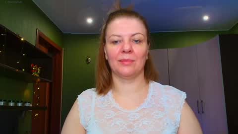 Snapshot of veronikawgold chatting on June 4, 2026, 3:34 am VeronikawGold online show from June 4, 2026, 3:34 am