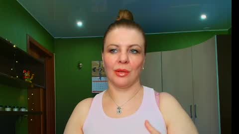 Snapshot of veronikawgold chatting on June 6, 2026, 7:24 am VeronikawGold online show from June 6, 2026, 7:24 am