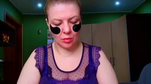 Snapshot of veronikawgold chatting on June 16, 2026, 7:38 pm VeronikawGold online show from June 16, 2026, 7:38 pm