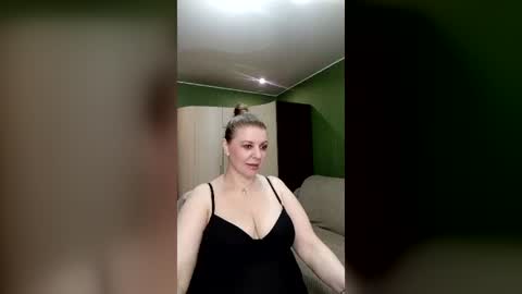 Snapshot of veronikawgold chatting on June 20, 2026, 2:36 am VeronikawGold online show from June 20, 2026, 2:36 am