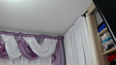 Snapshot of verosantana1 chatting on April 23, 2026, 11:40 pm Vernica online show from April 23, 2026, 11:40 pm