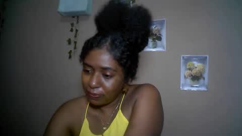 verronique1511 online show from April 26, 2026, 2:53 am