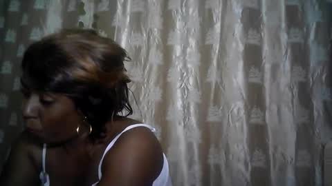 Snapshot of verronique1511 chatting on May 16, 2026, 3:11 pm verronique1511 online show from May 16, 2026, 3:11 pm