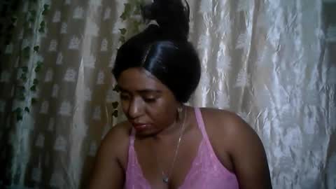 Snapshot of verronique1511 chatting on May 29, 2026, 12:14 pm verronique1511 online show from May 29, 2026, 12:14 pm