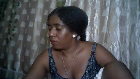 Snapshot of verronique1511 chatting on June 8, 2026, 2:23 am verronique1511 online show from June 8, 2026, 2:23 am