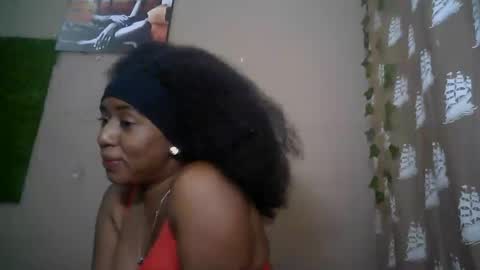 Snapshot of verronique1511 chatting on June 12, 2026, 2:54 am verronique1511 online show from June 12, 2026, 2:54 am