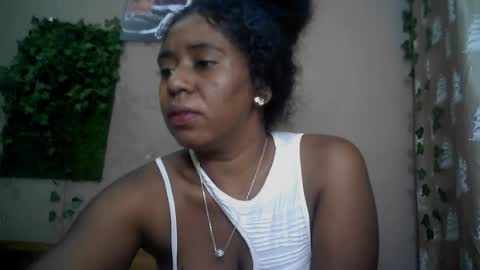 Snapshot of verronique1511 chatting on June 16, 2026, 4:15 am verronique1511 online show from June 16, 2026, 4:15 am