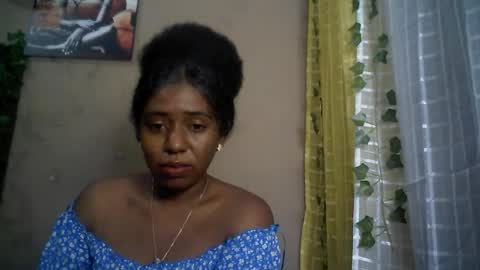 Snapshot of verronique1511 chatting on June 18, 2026, 4:13 am verronique1511 online show from June 18, 2026, 4:13 am