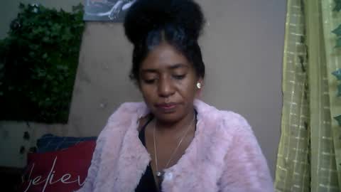 Snapshot of verronique1511 chatting on June 21, 2026, 3:36 pm verronique1511 online show from June 21, 2026, 3:36 pm