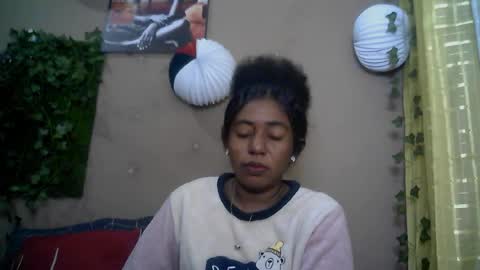 Snapshot of verronique1511 chatting on June 23, 2026, 1:25 am verronique1511 online show from June 23, 2026, 1:25 am