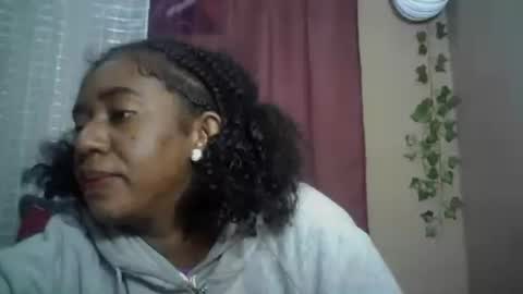 Snapshot of verronique1511 chatting on July 1, 2026, 5:53 am verronique1511 online show from July 1, 2026, 5:53 am