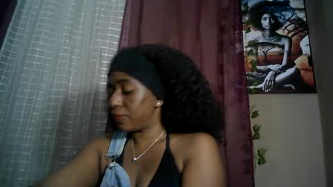 Snapshot of verronique1511 chatting on July 25, 2026, 6:49 pm verronique1511 online show from July 25, 2026, 6:49 pm