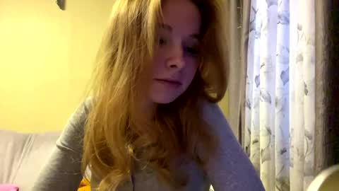 Snapshot of vertiegartrell chatting on May 12, 2026, 2:03 pm Lina online show from May 12, 2026, 2:03 pm