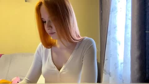 Snapshot of vertiegartrell chatting on May 21, 2026, 11:39 am Lina online show from May 21, 2026, 11:39 am