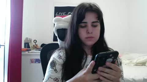 Snapshot of veruca99 chatting on March 7, 2026, 5:32 pm veruca99 online show from March 7, 2026, 5:32 pm