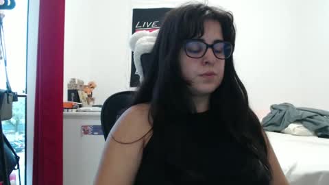 Snapshot of veruca99 chatting on March 8, 2026, 8:45 pm veruca99 online show from March 8, 2026, 8:45 pm