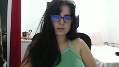 Snapshot of veruca99 chatting on April 1, 2026, 12:44 am veruca99 online show from April 1, 2026, 12:44 am