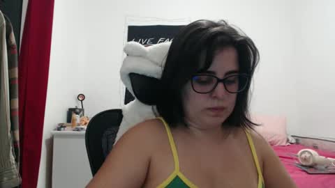 Snapshot of veruca99 chatting on April 25, 2026, 10:07 pm veruca99 online show from April 25, 2026, 10:07 pm