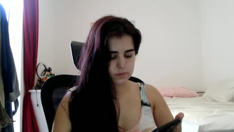 Snapshot of veruca99 chatting on June 16, 2026, 12:52 pm veruca99 online show from June 16, 2026, 12:52 pm