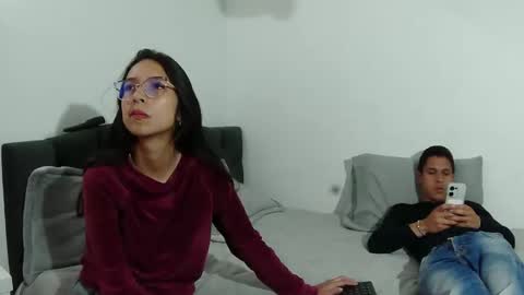 Snapshot of very_hard2 chatting on December 2, 2025, 8:04 pm very_hard2 online show from December 2, 2025, 8:04 pm