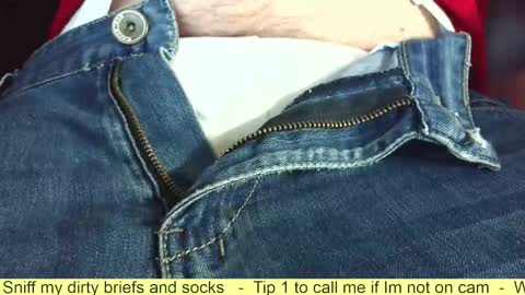 Erik online show from November 3, 2025, 8:04 am