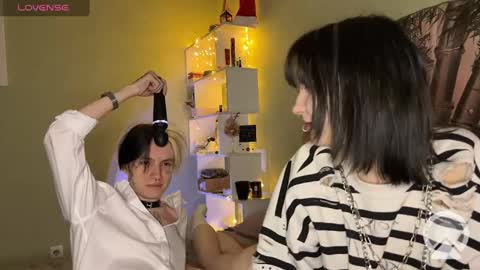 Snapshot of veryraretwins chatting on January 6, 2025, 1:42 am veryraretwins online show from January 6, 2025, 1:42 am