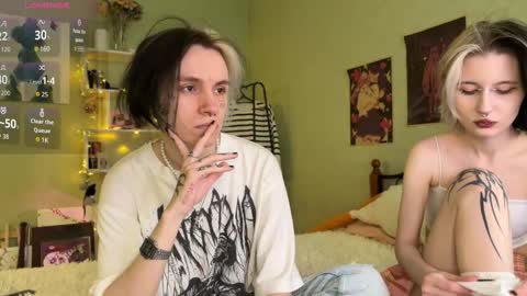 Snapshot of veryraretwins chatting on September 17, 2025, 6:15 am veryraretwins online show from September 17, 2025, 6:15 am