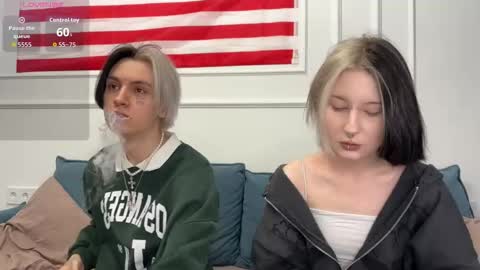 Snapshot of veryraretwins chatting on January 6, 2026, 11:40 pm veryraretwins online show from January 6, 2026, 11:40 pm