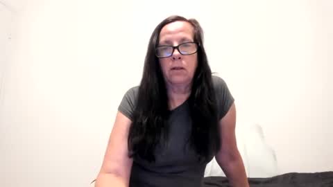 verysassypeachgoddess online show from April 8, 2026, 3:06 am