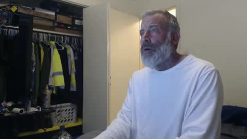 hairy man online show from February 1, 2025, 12:51 am