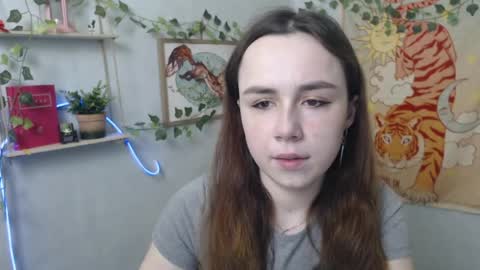 veryveryvery_shy online show from April 26, 2026, 5:16 am