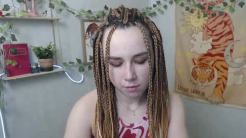 Snapshot of veryveryvery_shy chatting on May 4, 2026, 5:25 am veryveryvery_shy online show from May 4, 2026, 5:25 am