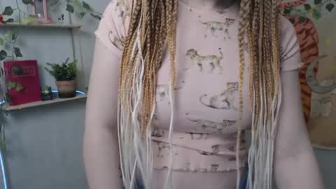 Snapshot of veryveryvery_shy chatting on May 6, 2026, 5:46 am veryveryvery_shy online show from May 6, 2026, 5:46 am