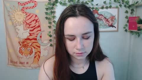 Snapshot of veryveryvery_shy chatting on May 27, 2026, 5:48 am veryveryvery_shy online show from May 27, 2026, 5:48 am