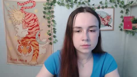 Snapshot of veryveryvery_shy chatting on June 1, 2026, 5:42 am veryveryvery_shy online show from June 1, 2026, 5:42 am