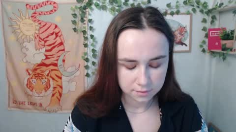 Snapshot of veryveryvery_shy chatting on June 8, 2026, 5:30 am veryveryvery_shy online show from June 8, 2026, 5:30 am