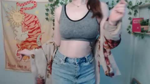 Snapshot of veryveryvery_shy chatting on June 10, 2026, 5:39 am veryveryvery_shy online show from June 10, 2026, 5:39 am