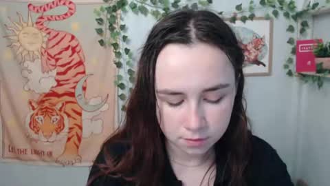 Snapshot of veryveryvery_shy chatting on June 15, 2026, 5:42 am veryveryvery_shy online show from June 15, 2026, 5:42 am