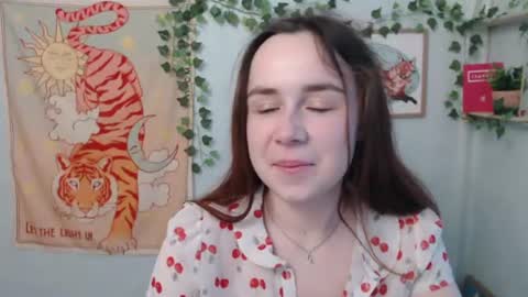 Snapshot of veryveryvery_shy chatting on June 16, 2026, 5:43 am veryveryvery_shy online show from June 16, 2026, 5:43 am