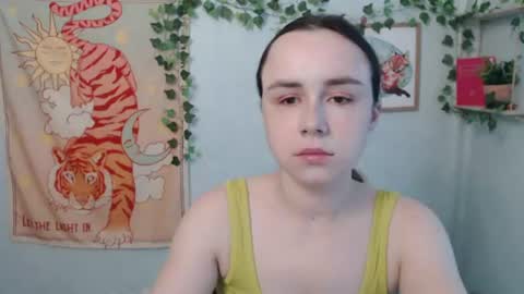 veryveryvery_shy online show from July 10, 2026, 5:56 am