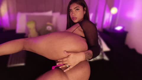 Snapshot of verza_h23 chatting on February 8, 2025, 11:02 pm Sthefanny online show from February 8, 2025, 11:02 pm