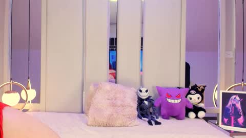 Vesper Velvet  online show from November 3, 2025, 8:54 pm