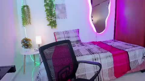 hi im vexa online show from June 23, 2026, 4:54 am