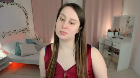 Snapshot of via_lattea_ chatting on February 10, 2025, 5:52 pm Camilla online show from February 10, 2025, 5:52 pm