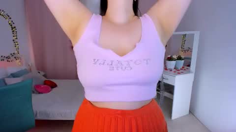 Snapshot of via_lattea_ chatting on February 21, 2025, 2:16 pm Camilla online show from February 21, 2025, 2:16 pm