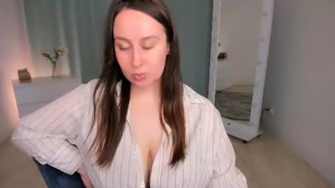 Camilla online show from August 1, 2026, 4:39 pm