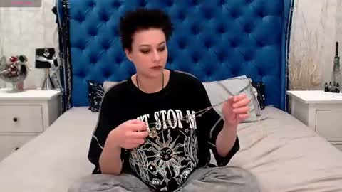 Snapshot of via_mayer chatting on June 27, 2026, 2:49 am Via online show from June 27, 2026, 2:49 am