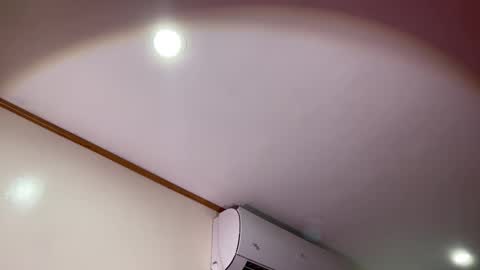 via_olala online show from February 7, 2026, 6:17 am