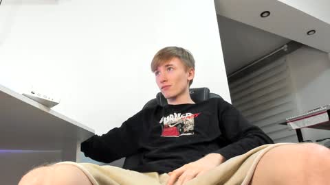 Snapshot of vibemygirl chatting on January 20, 2025, 1:32 pm vibemygirl online show from January 20, 2025, 1:32 pm